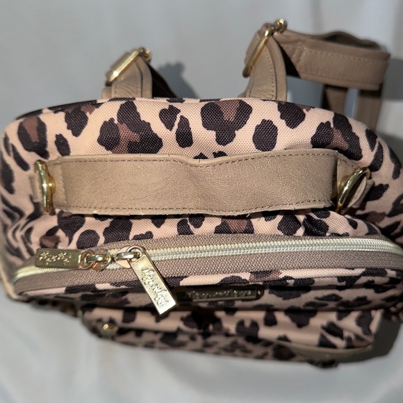 Itzy Ritzy Leopard Bundle - Picture 14 of 16